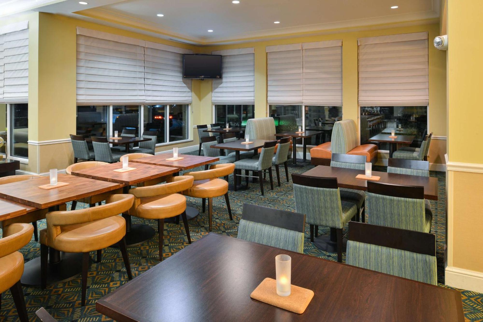 Hilton Garden Inn Columbia Exterior photo